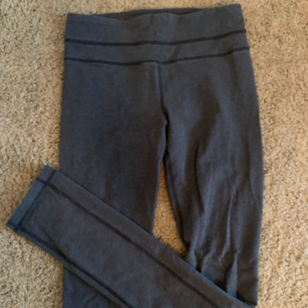 Lululemon grey yoga pants